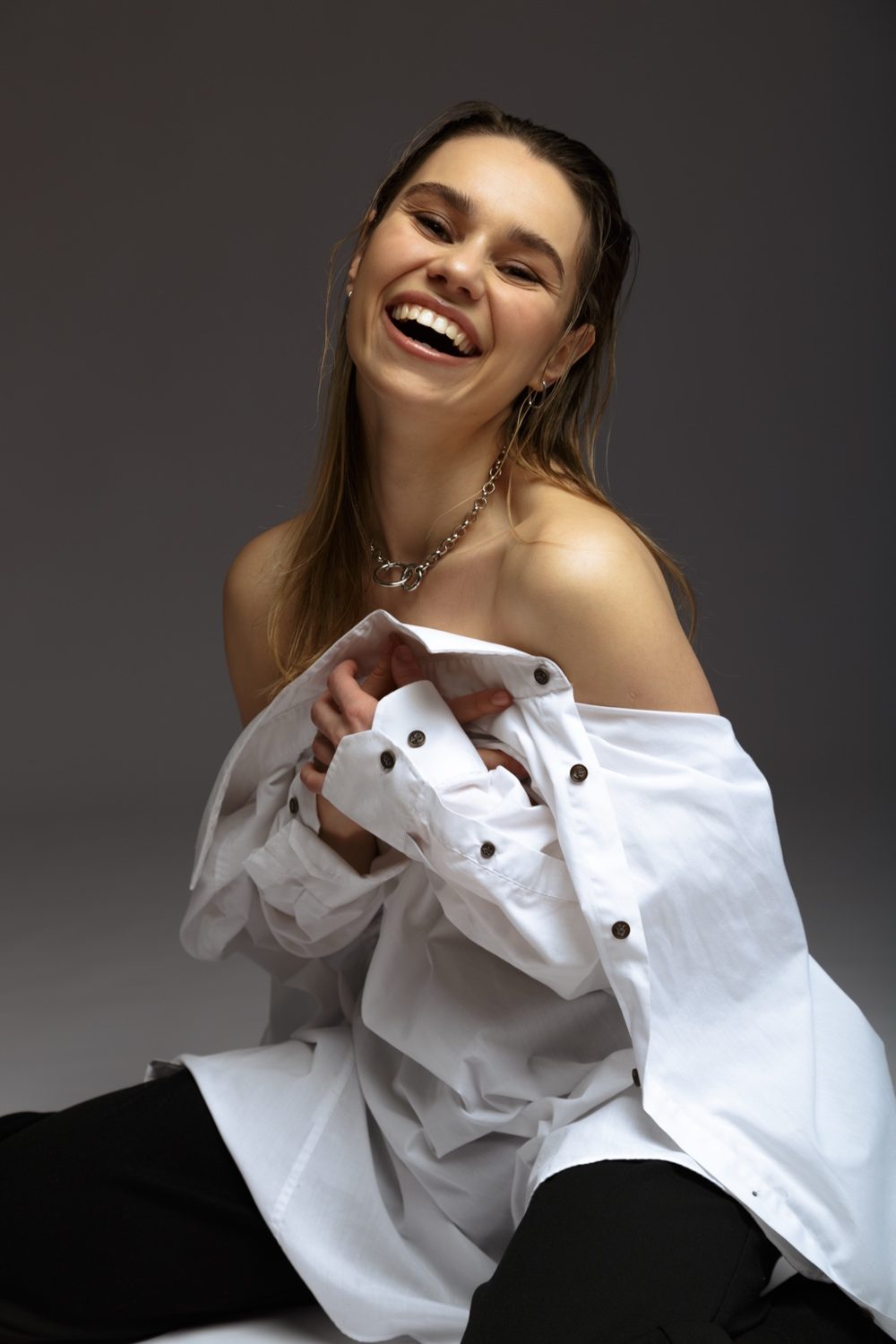 Jana Varodero, editorial portrait in a white shirt