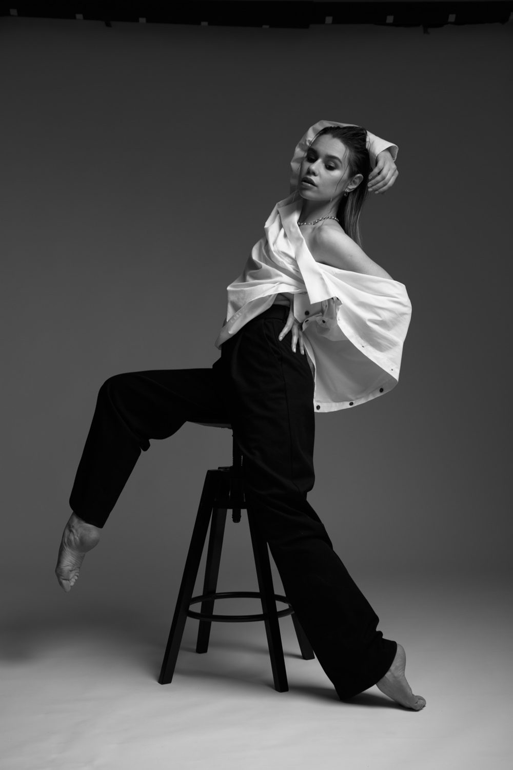Black and white editorial modeling portrait of Jana Varodero